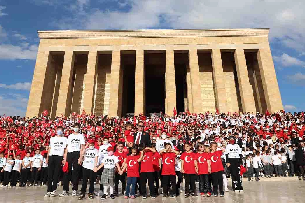 LÖSEV'den Atatürk’ün huzuruna davet