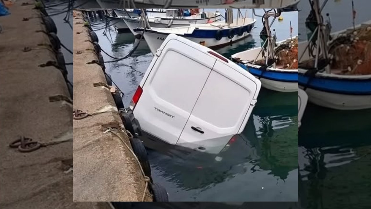 Perşembe’de Balıkçı Barınağında Araç Denize Düştü