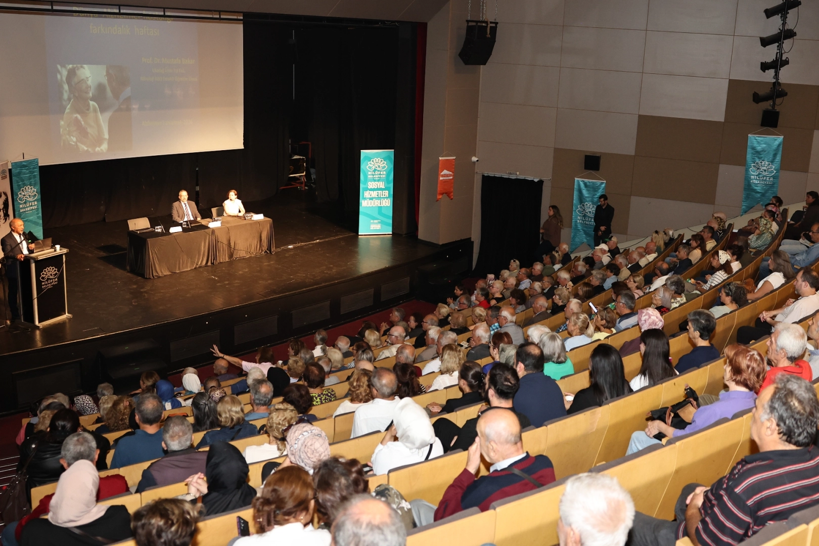 Alzheimer’ın tanı, tedavi ve bakım süreci Nilüfer’de konuşuldu