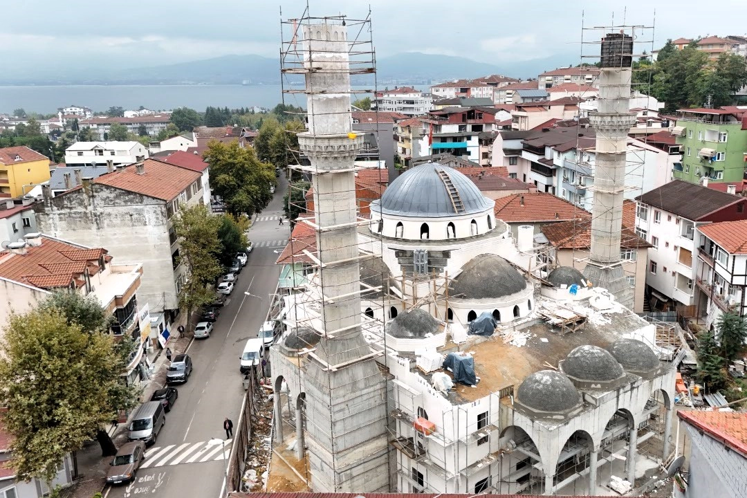 Kocaeli Kuruçeşme Merkez Camii’nde çalışmalar sürüyor
