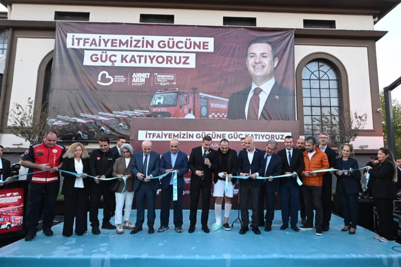 Balıkesir İtfaiyesi’ne 8 yeni araç: Afetlere hazırlık güçlendirildi
