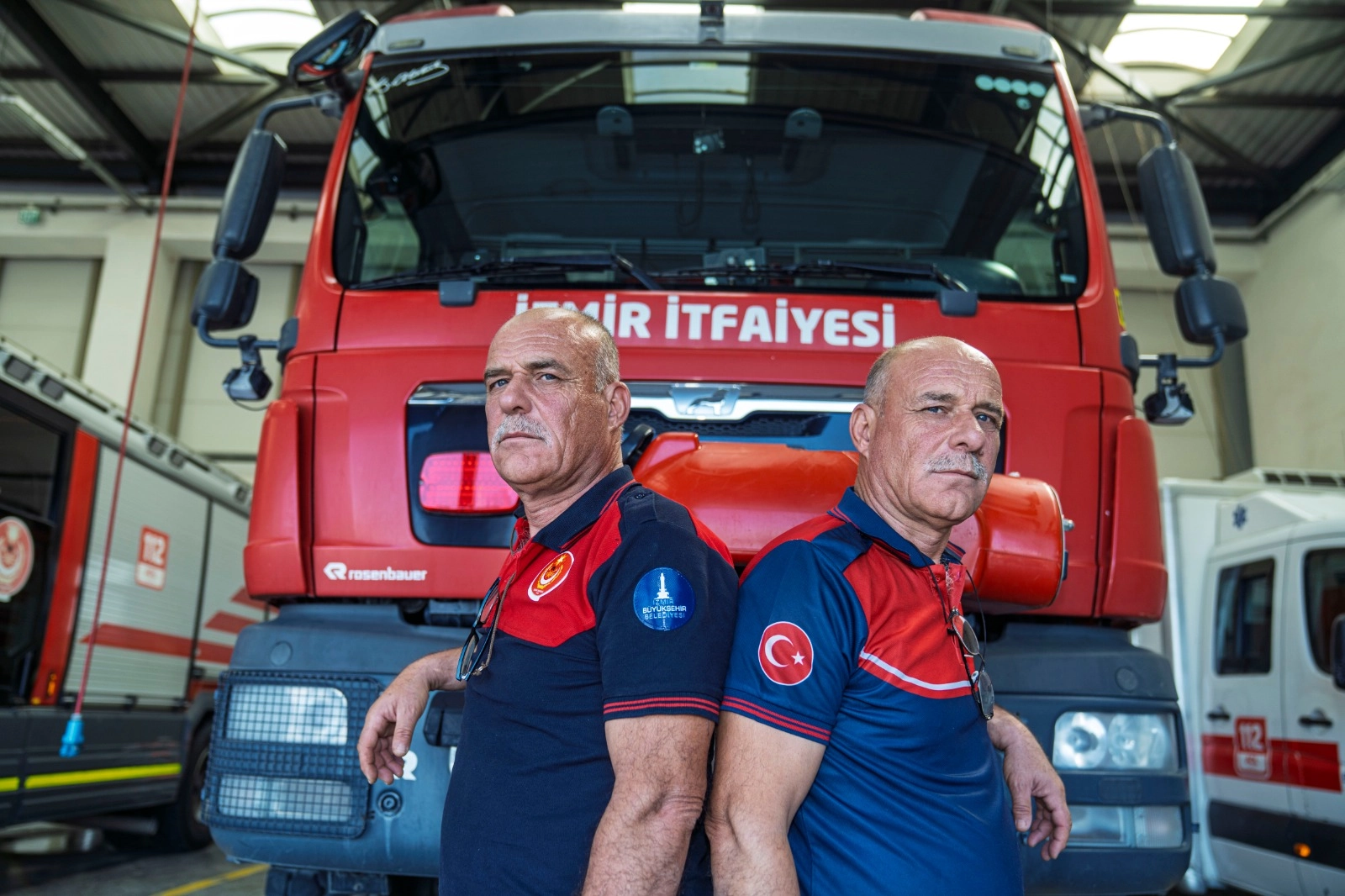 33 yıldır İzmir'de omuz omuza can kurtarıyorlar