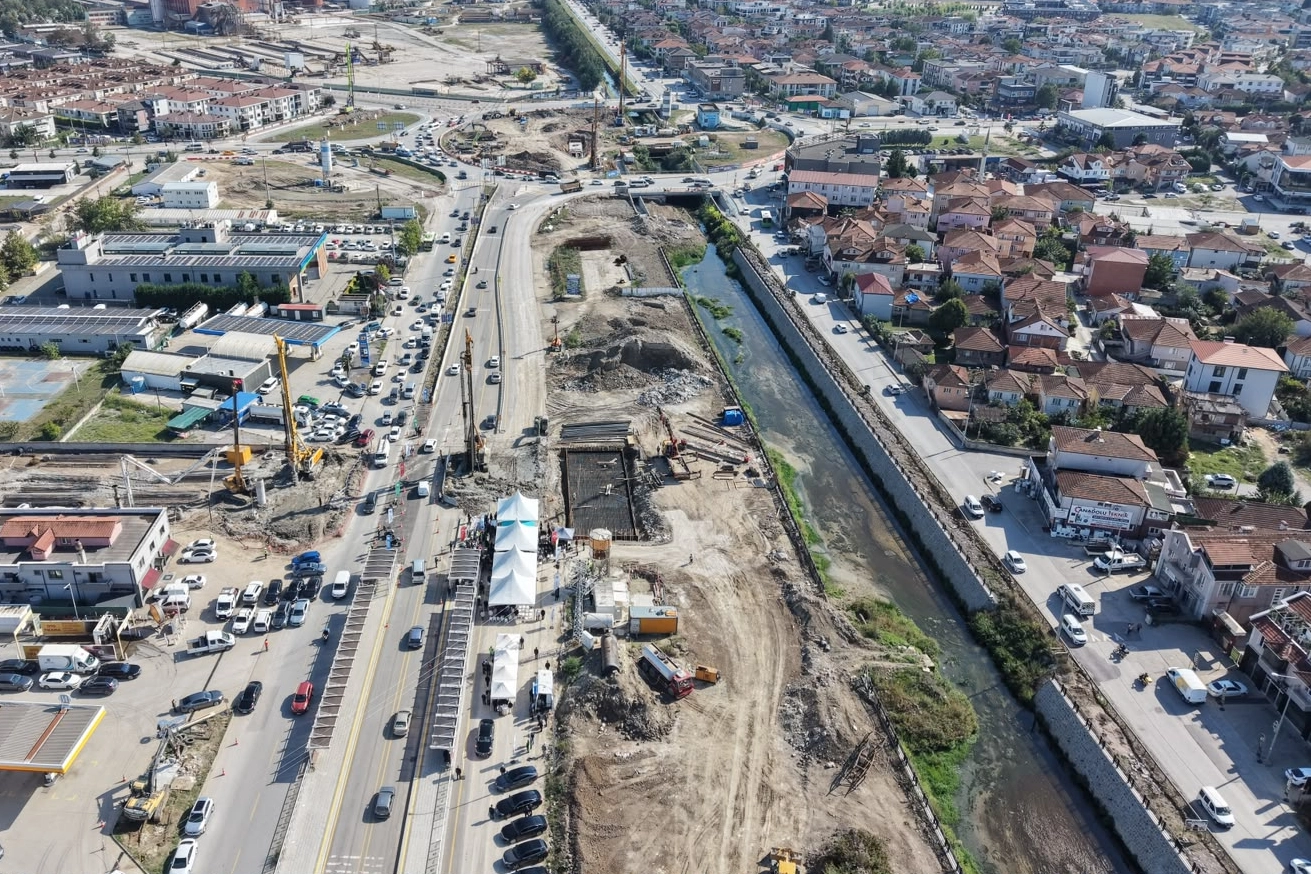 Sakarya’da Kuzey Köprüsü’nün temeli atıldı... Binlerce sürücüye nefes aldıracak