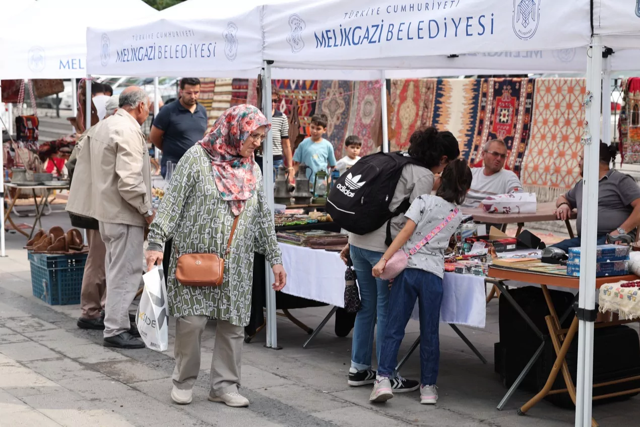 Kayseri Melikgazi'de antika tutkunları buluştu