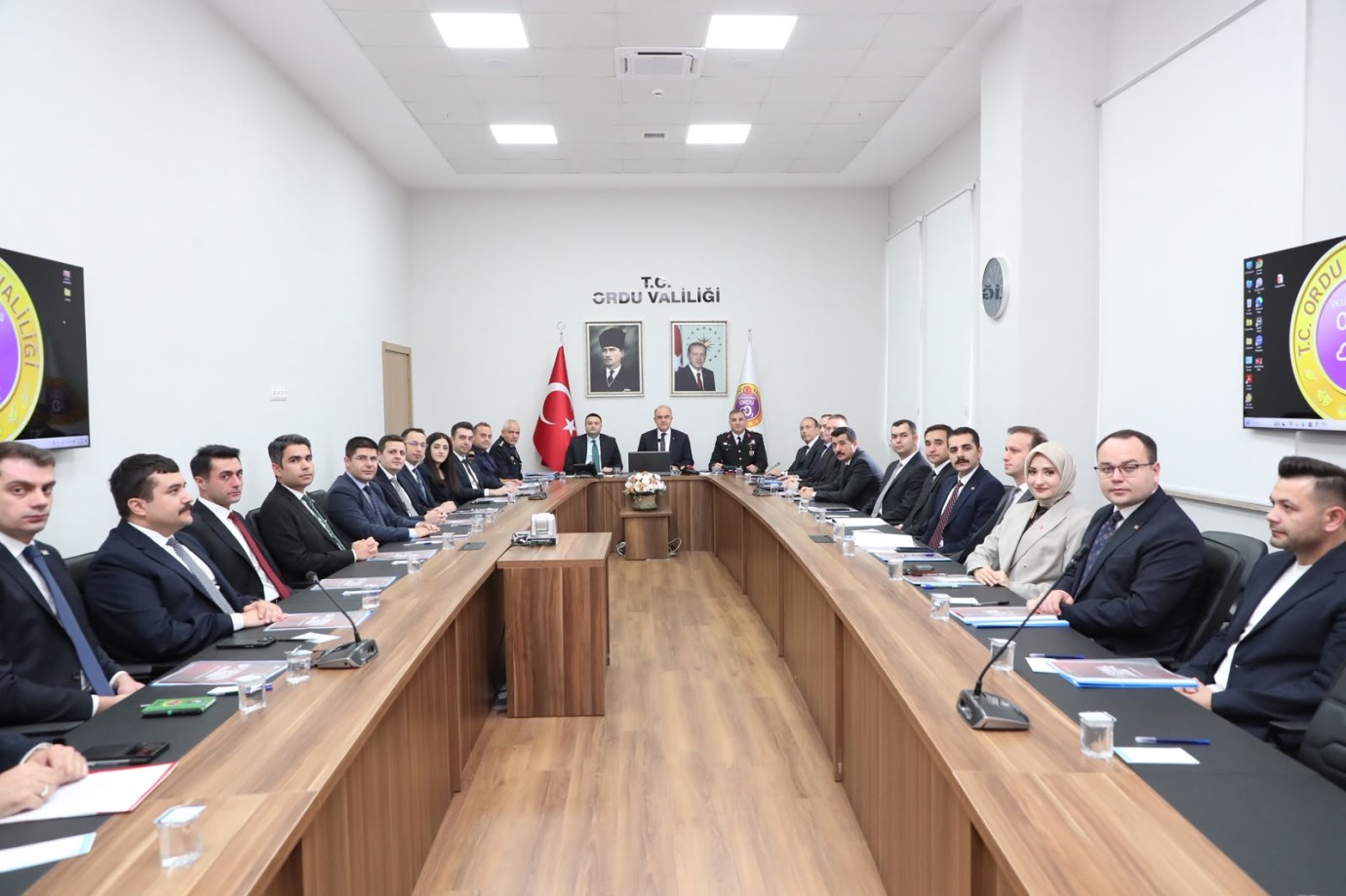 Ordu’da Üst Düzey Güvenlik Zirvesi: Asayiş Bilançosu Masaya Yatırıldı, Sosyal Medyada Kriz Yönetimi Konuşuldu