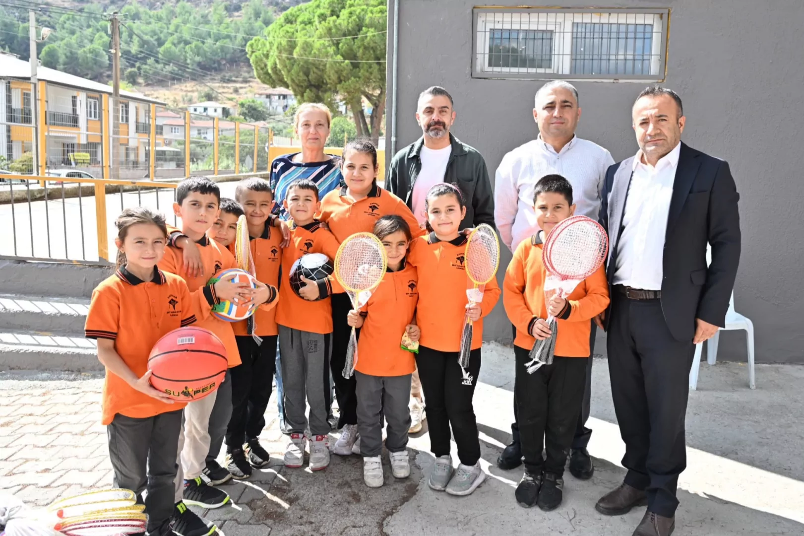Manisa’da Okullara Spor Malzemesi Desteği