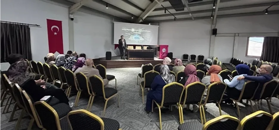 Ünye’de 27 Umre Yolcusu İçin Eğitim Semineri Düzenlendi