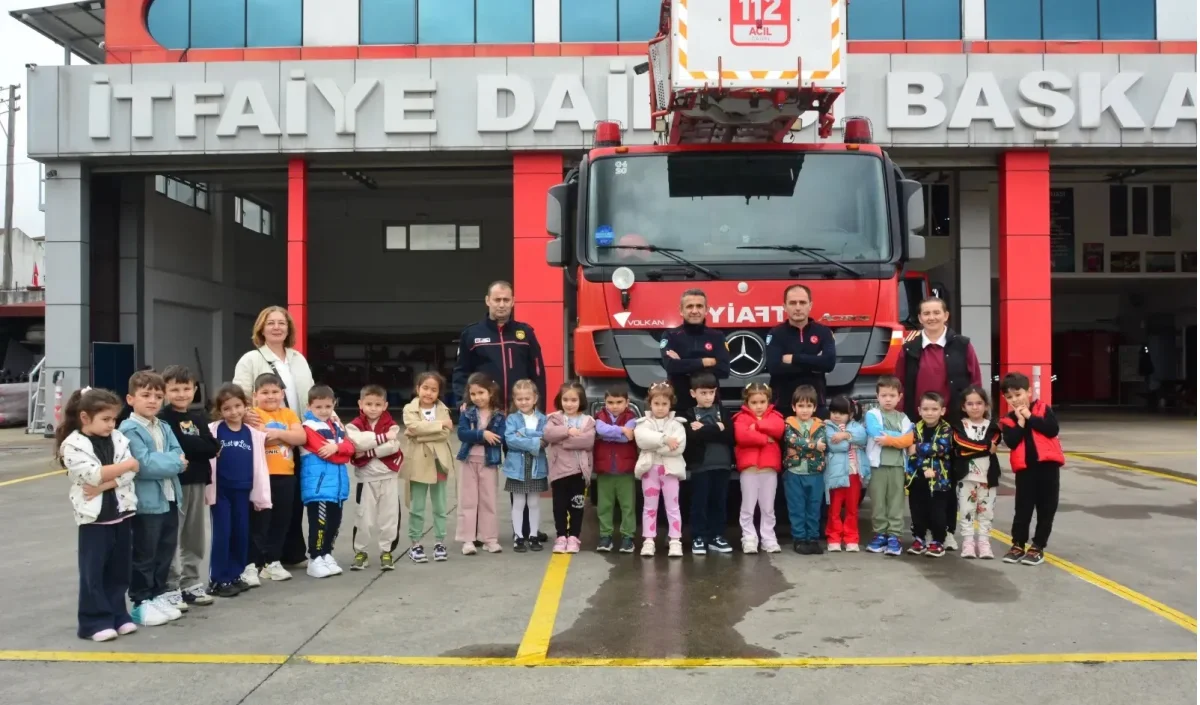 Ünye’de Minik İtfaiyeciler İş Başında!