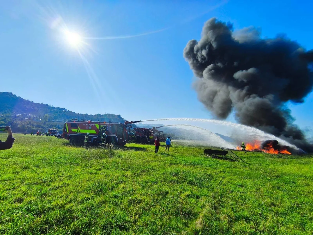 Ordu-Giresun Havalimanı’nda Gerçeğini Aratmayan Uçak Yangını Tatbikatı