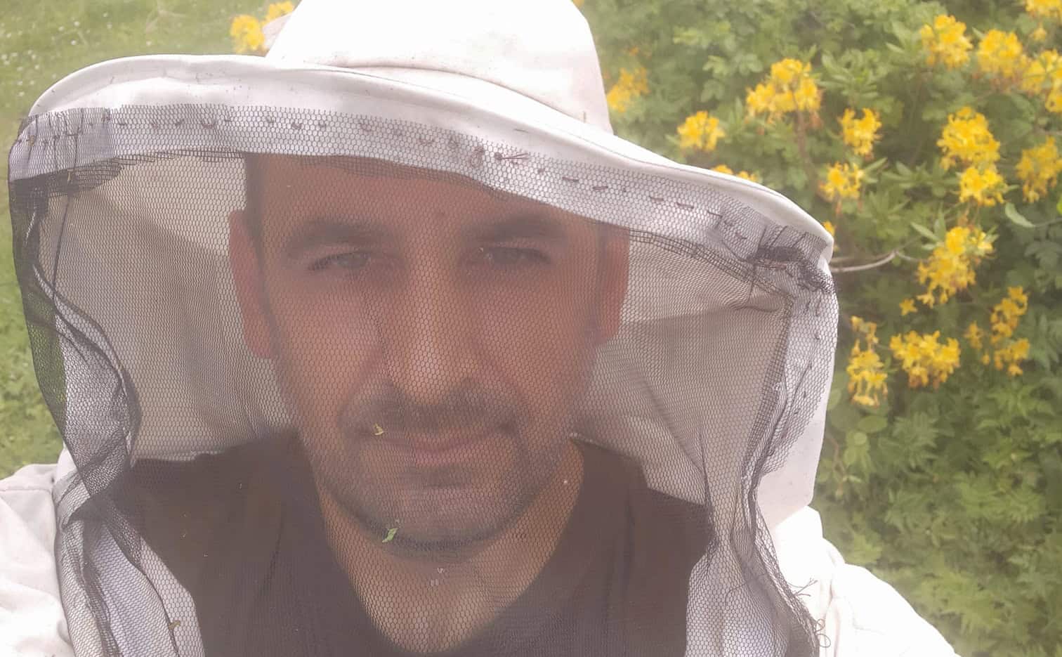 ÜNYELİ ARICI VURULARAK ÖLDÜ