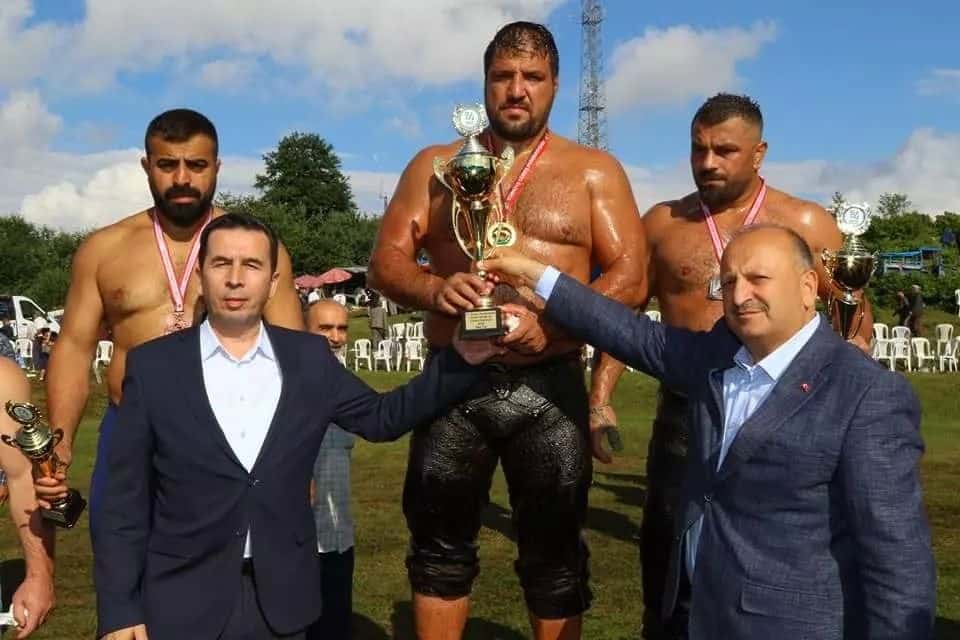 Ünye’de Başpehlivan Recep Kara