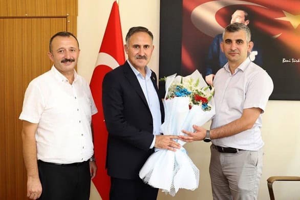 Sağlık-Sen Genel Başkanı Semih Durmuş, Tüzün'ü Ziyaret Etti