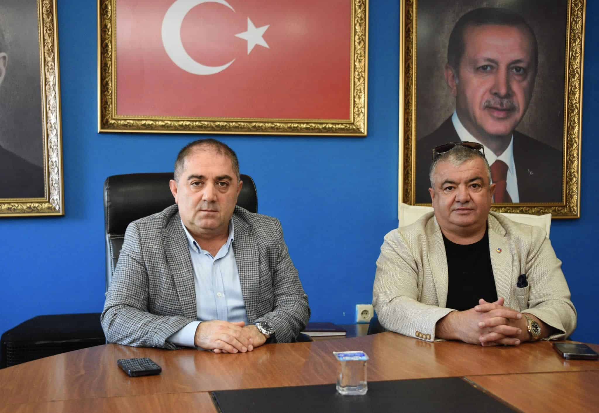TİCARET BORSASIN'DAN AK PARTİYE HAYIRLI OLSUN ZİYARETİ