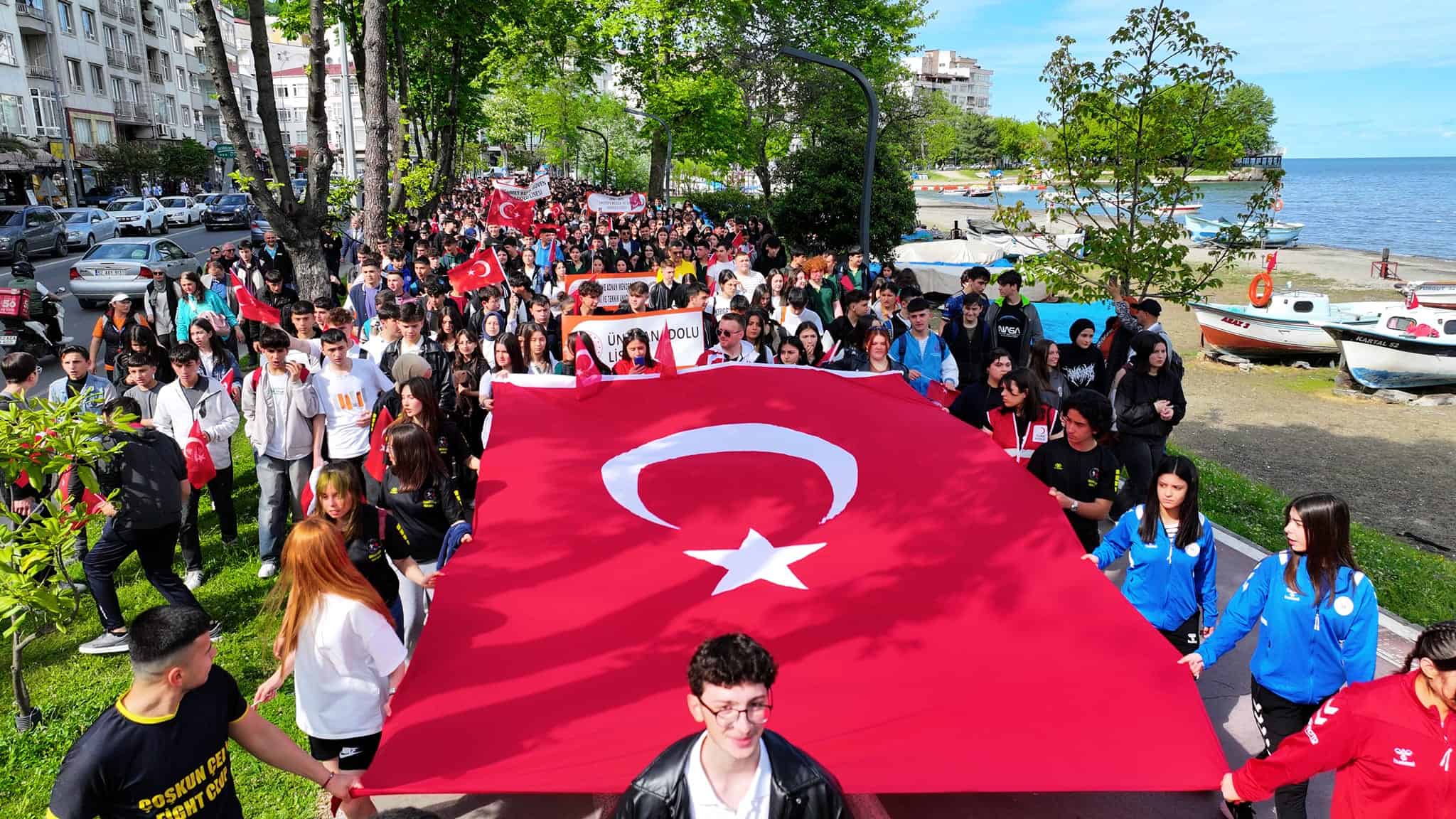 Ünye'de Gençlik Haftası ve 19 Mayıs Coşkusu