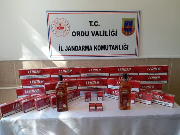 JANDARMA KAÇAKÇILARA GÖZ AÇTIRMIYOR