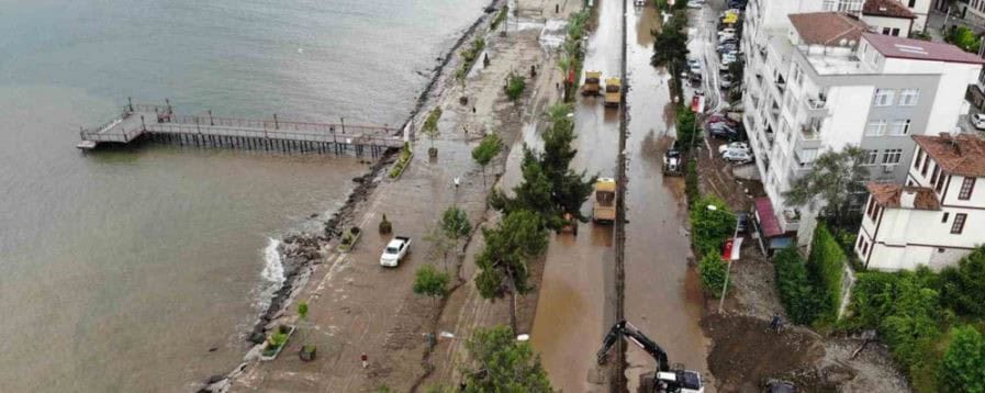 Ünye Sahilinde Sel Sonrası Çevre Felaketi