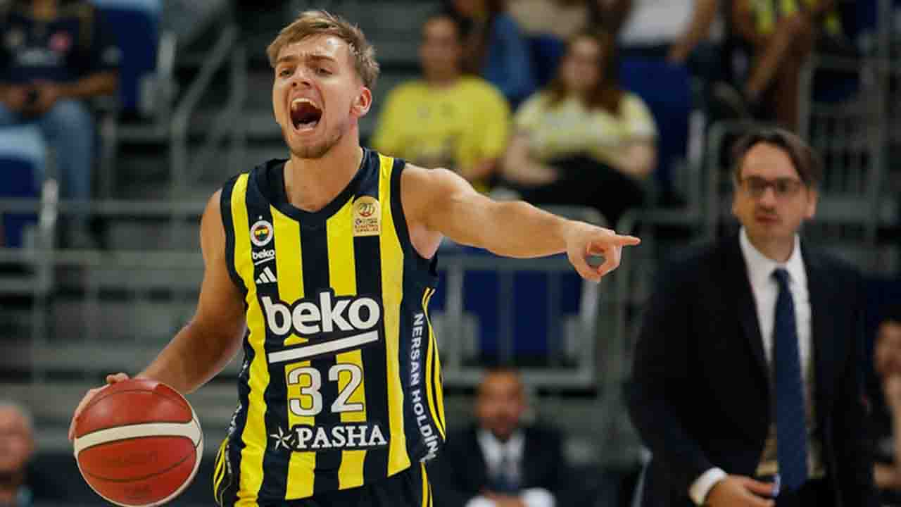 Fenerbahçe Beko Derbide Anadolu Efes’i Mağlup Etti: Arturs Zagars Parladı
