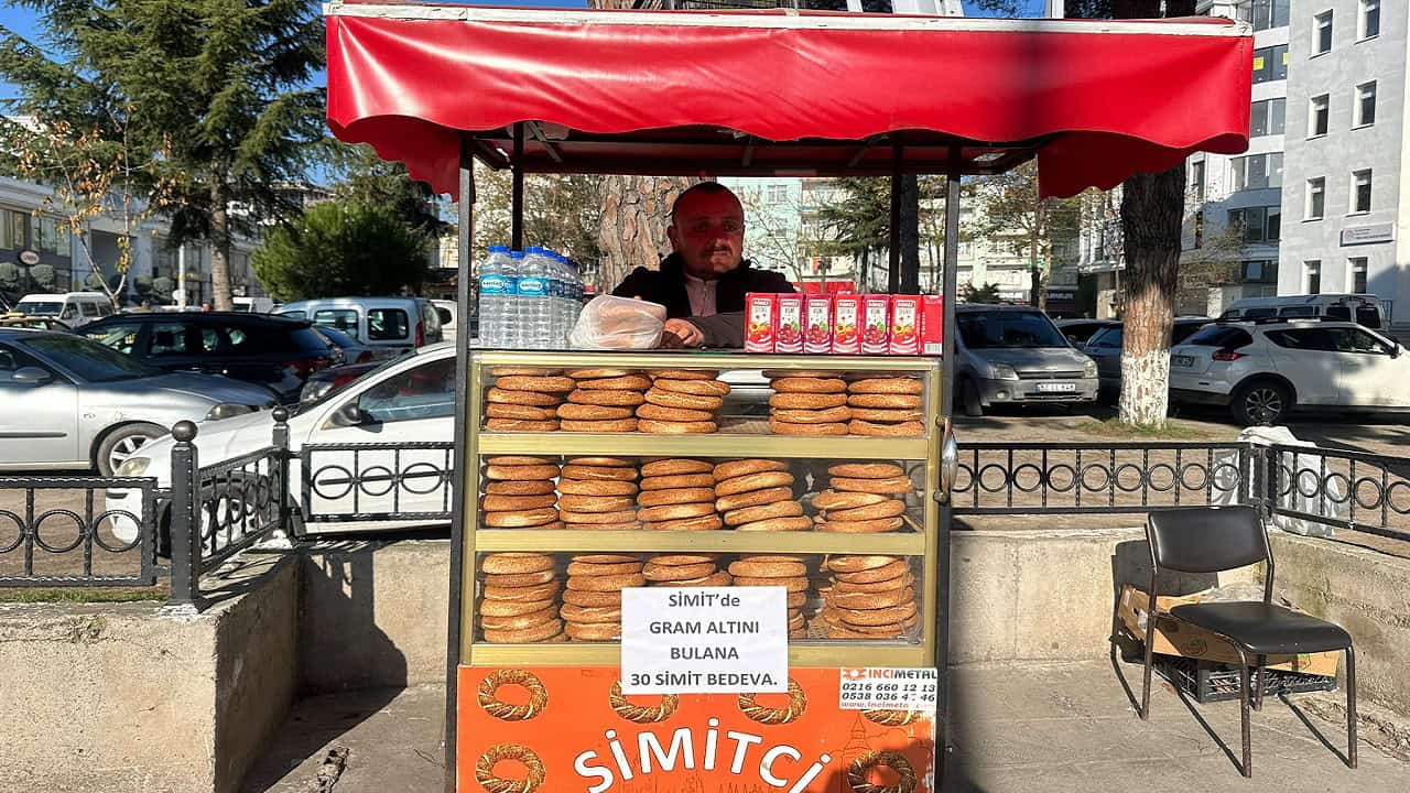 Ünye’de Simitçiden İlginç Kampanya: Simitte Gram Altın Sürprizi