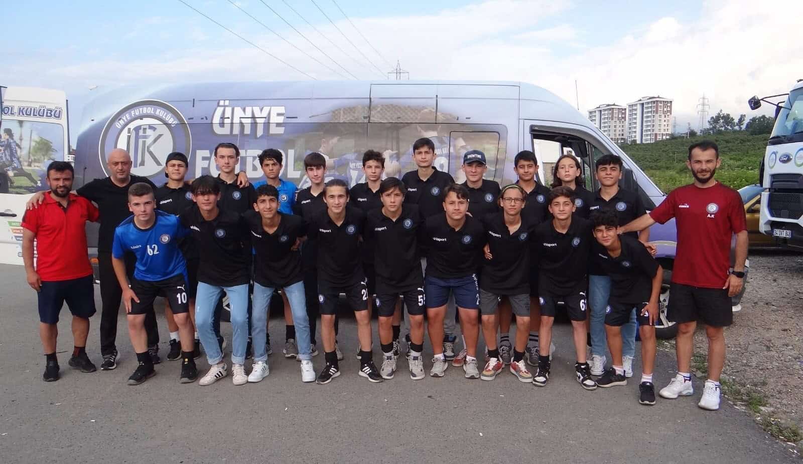 ÜNYE FUTBOL KULÜBÜNDEN YARI FİNAL ÜÇLEMESİ!