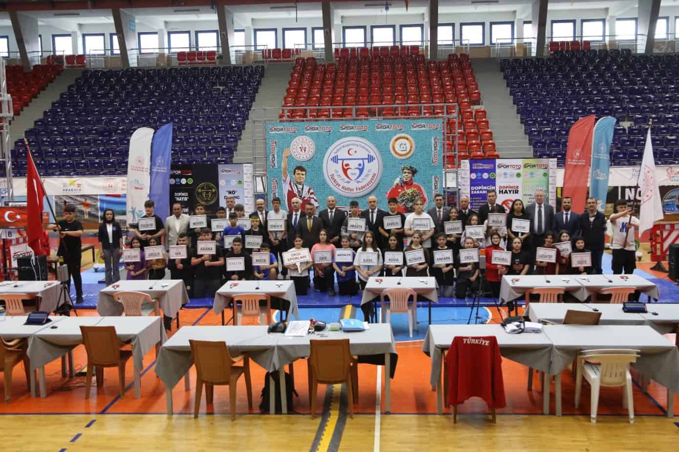 ORDU’DA HALTER TÜRKİYE BİRİNCİLİĞİ MÜSABAKALARI BAŞLADI