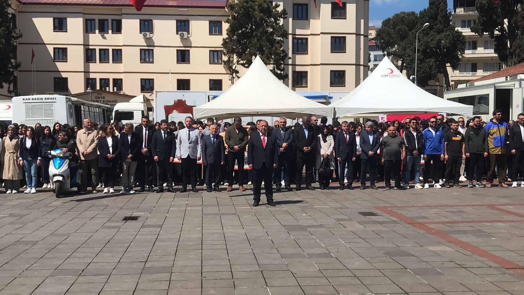 19 Mayıs Kutlamaları Çelenk Sunma Töreni İle Başladı