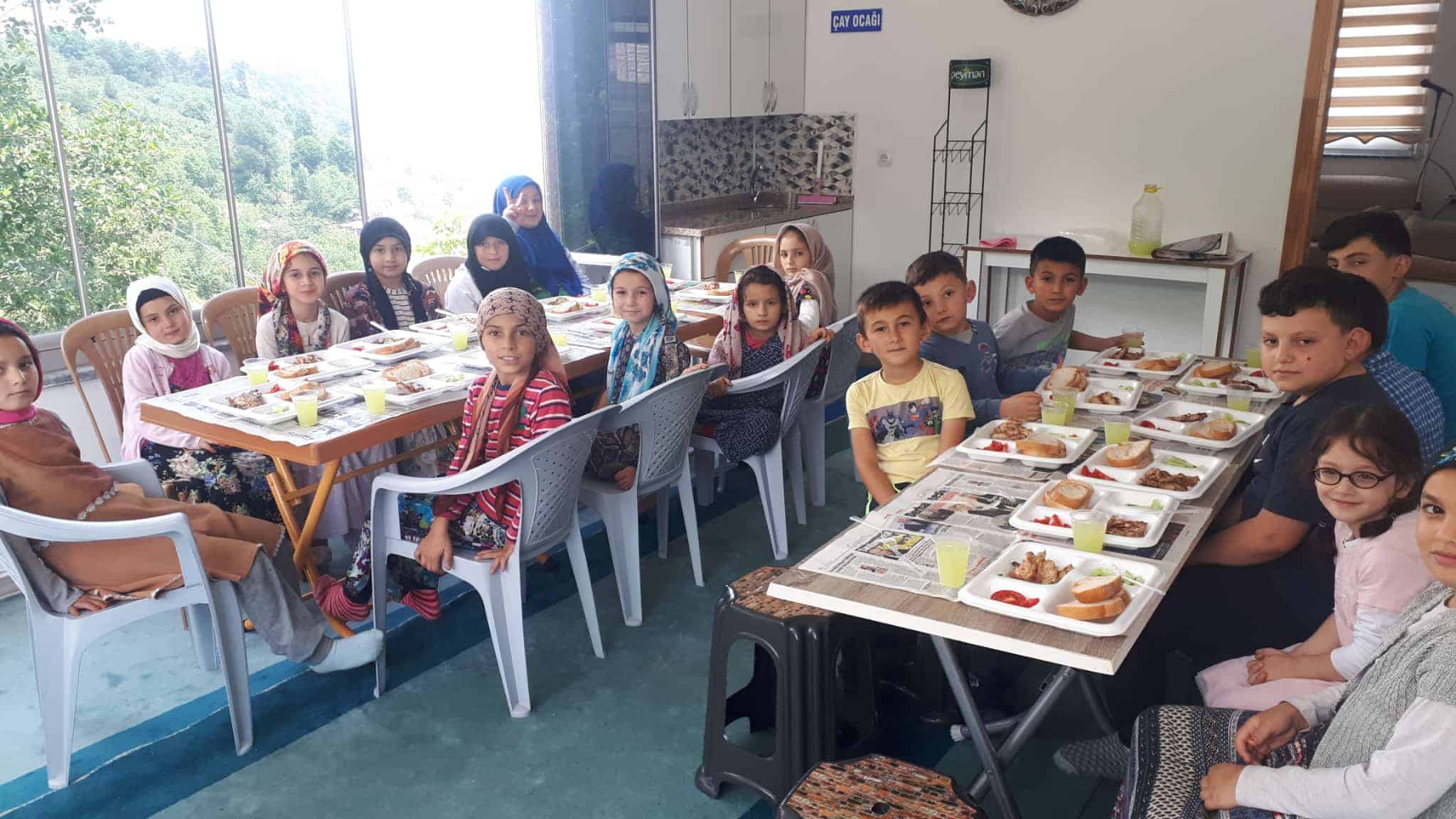 Yaz Kur'an Kursuna Katılan Öğrencilere Özel İkramlar