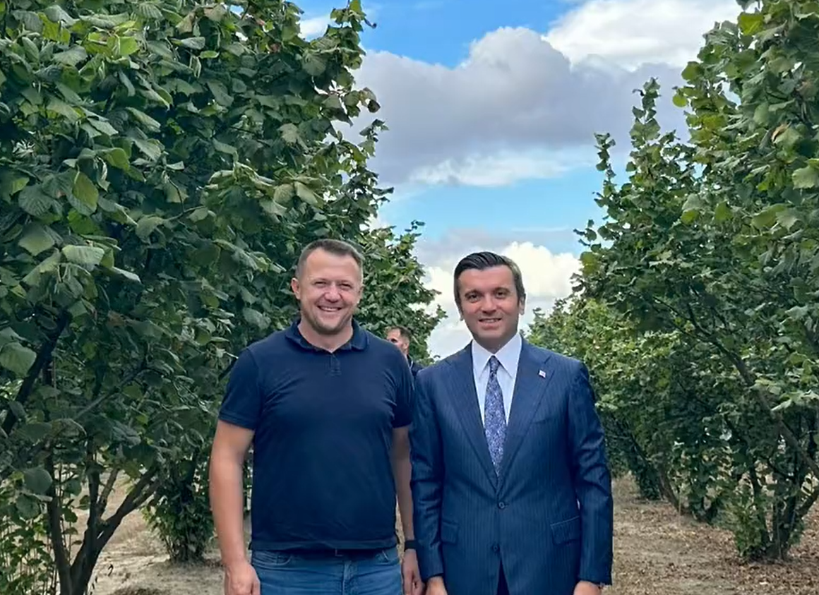 BÜYÜKELÇİ KIRAN HIRVATİSTANDA FINDIK TOPLADI
