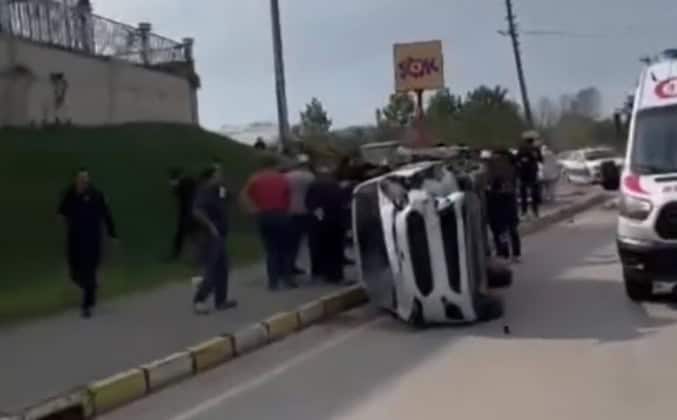 ÜNYE'DE TOKİ MEVKİİNDE TRAFİK KAZASI