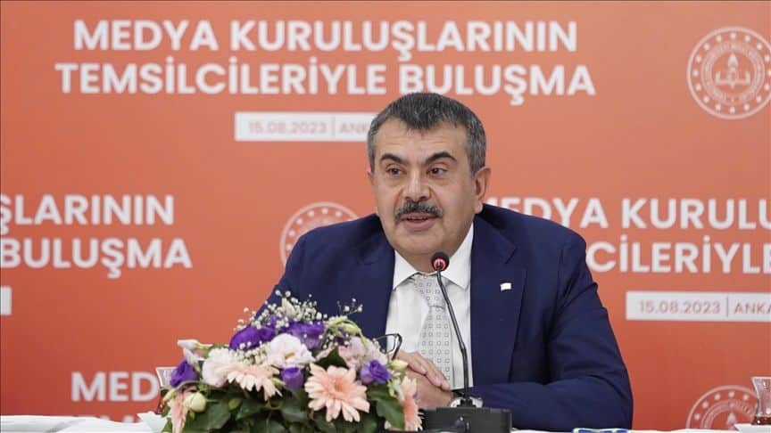 Milli Eğitim Bakanı Yusuf Tekin, liselerde sınıf tekrarını hayata geçireceklerini belirtti.